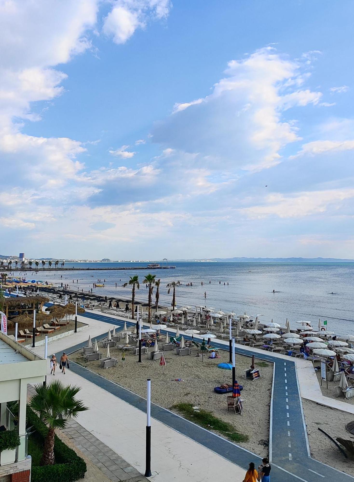 Sandy Blue Sea Durrës Buitenkant foto